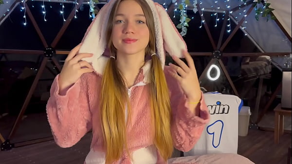 Me follo a mi hijastra mientras estamos solos – majoblonde